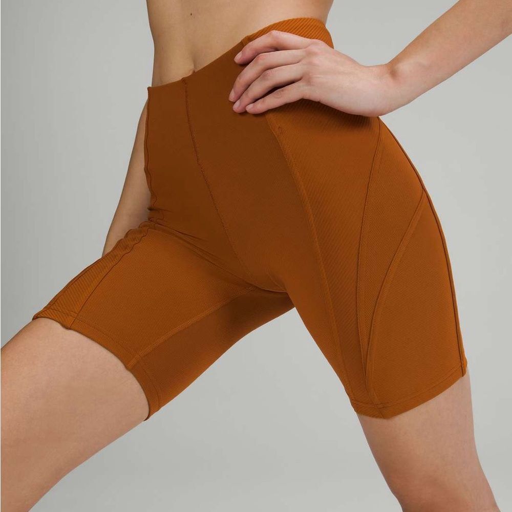 lululemon Ribbed High-Rise Yoga Short 8"
Butternut Brown Women’s 6